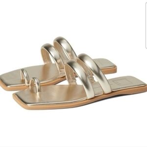 Dolce Vita Light Gold Metallic Nixia Sandals Size 7 Puffer Toe Strap Sandals
